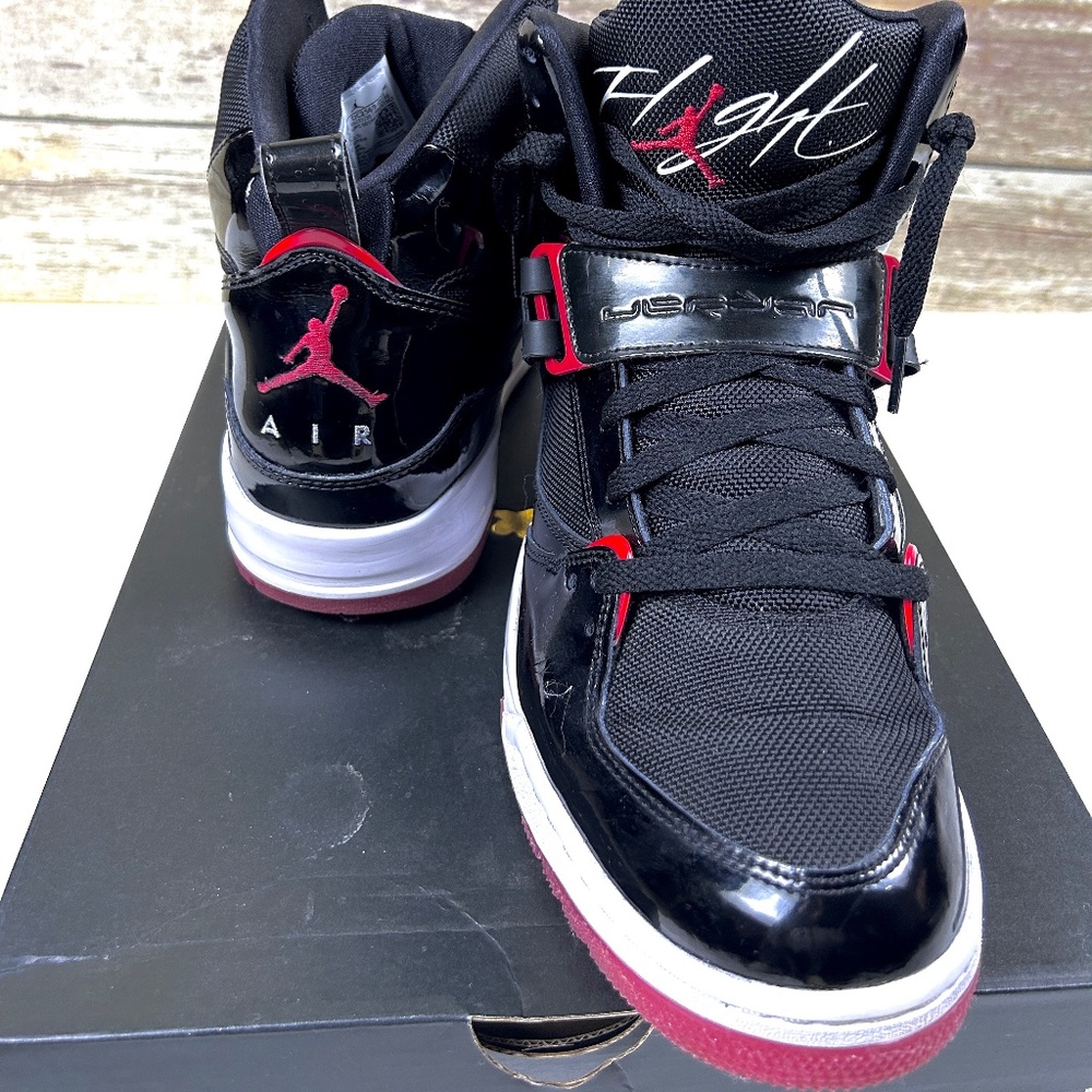 Nike Air Jordan Flight 45 High Bred  Size men’s 10.5